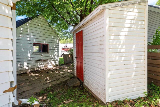 1120 N BADGER AVENUE, Appleton, WI 54914