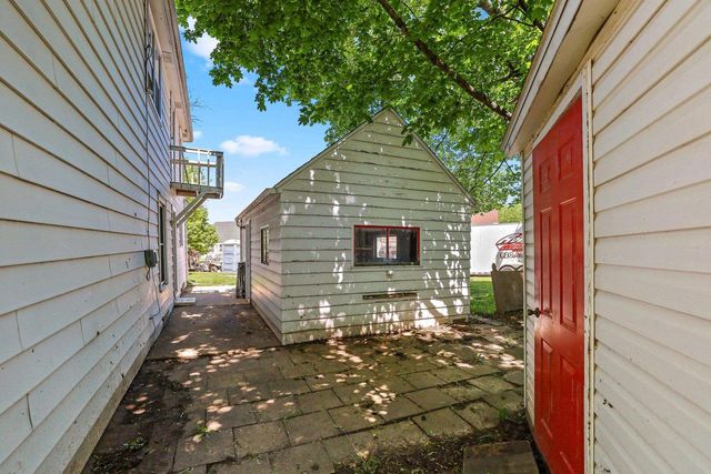 1120 N BADGER AVENUE, Appleton, WI 54914