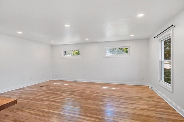 1120 N BADGER AVENUE, Appleton, WI 54914