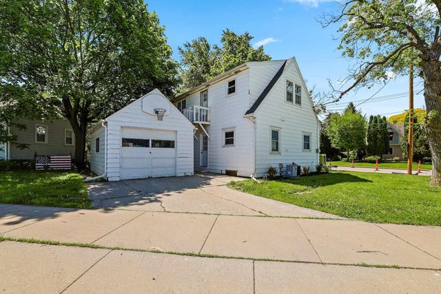 1120 N BADGER AVENUE, Appleton, WI 54914