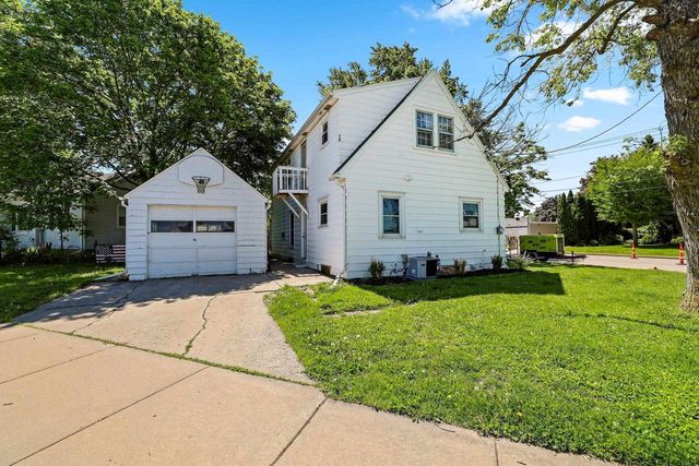 1120 N BADGER AVENUE, Appleton, WI 54914