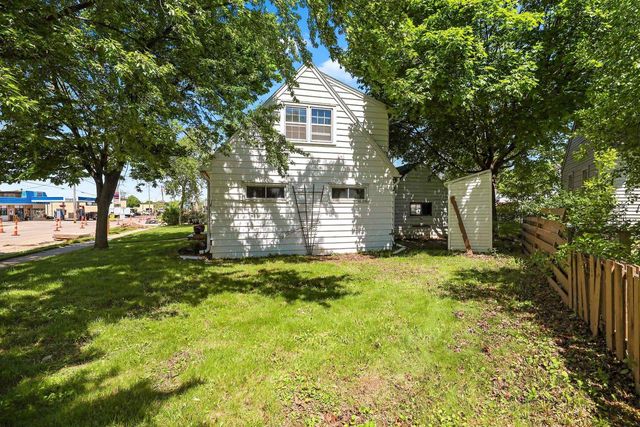 1120 N BADGER AVENUE, Appleton, WI 54914