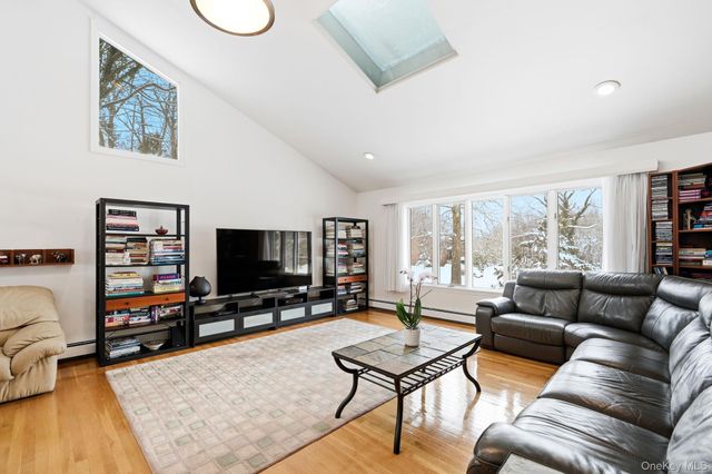 10 Pine Brook Road, Ossining, NY 10562