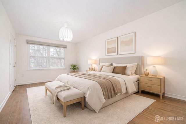 32 Rice Run, East Brunswick, NJ 08816