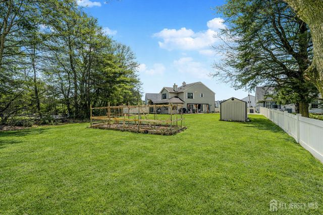 32 Rice Run, East Brunswick, NJ 08816