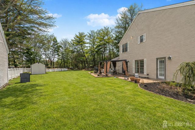 32 Rice Run, East Brunswick, NJ 08816