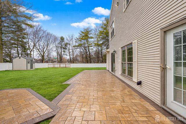 32 Rice Run, East Brunswick, NJ 08816