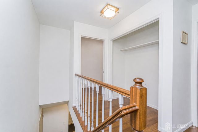 32 Rice Run, East Brunswick, NJ 08816