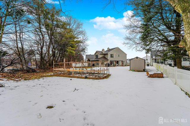 32 Rice Run, East Brunswick, NJ 08816