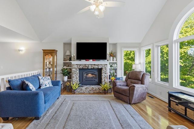 1925 Lakeview Summit Drive, Young Harris, GA 30582