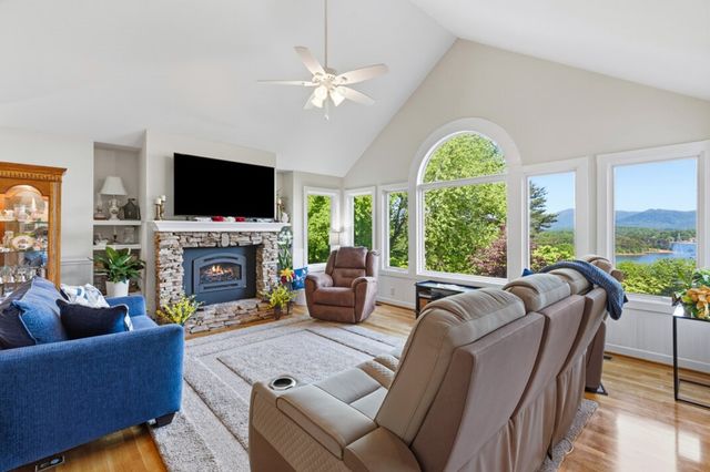 1925 Lakeview Summit Drive, Young Harris, GA 30582
