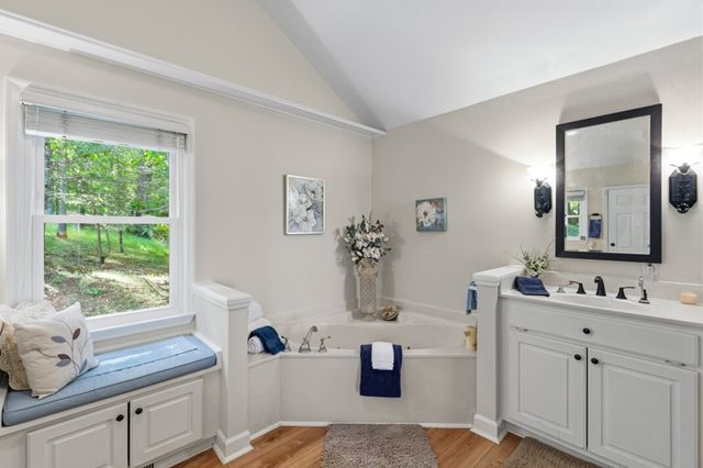 1925 Lakeview Summit Drive, Young Harris, GA 30582
