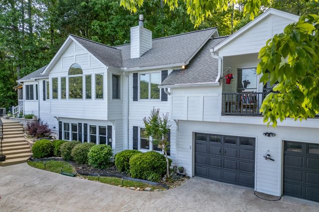 1925 Lakeview Summit Drive, Young Harris, GA 30582