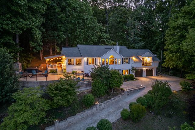 1925 Lakeview Summit Drive, Young Harris, GA 30582