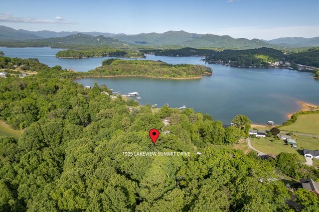 1925 Lakeview Summit Drive, Young Harris, GA 30582