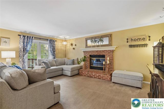1738 Crownwood Street, Salisbury Twp, PA 18103