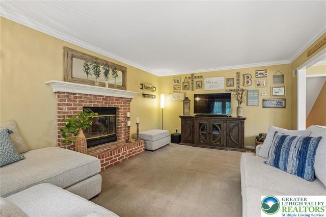 1738 Crownwood Street, Salisbury Twp, PA 18103