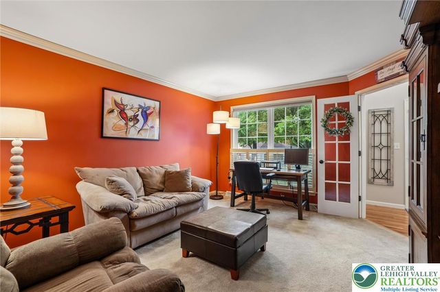 1738 Crownwood Street, Salisbury Twp, PA 18103