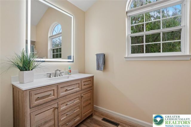 1738 Crownwood Street, Salisbury Twp, PA 18103
