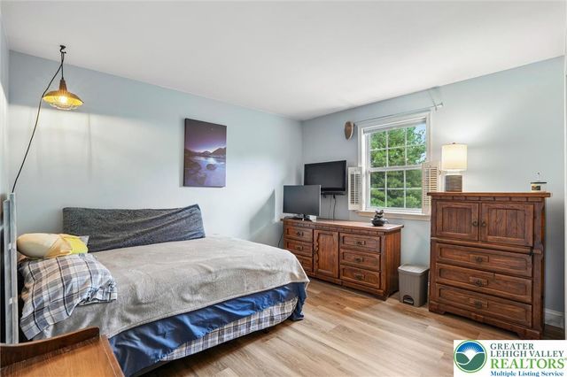 1738 Crownwood Street, Salisbury Twp, PA 18103