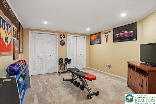 1738 Crownwood Street, Salisbury Twp, PA 18103