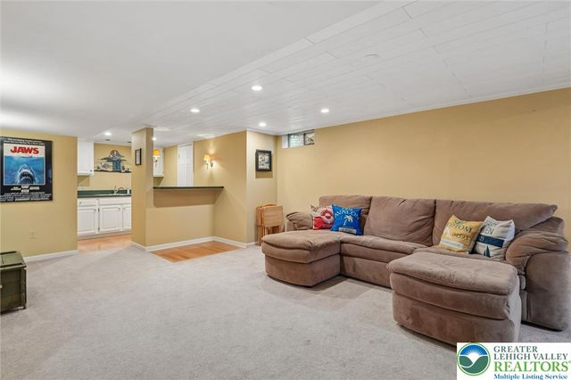 1738 Crownwood Street, Salisbury Twp, PA 18103