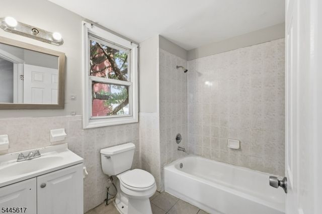 191 21St St, Irvington Twp., NJ 07111