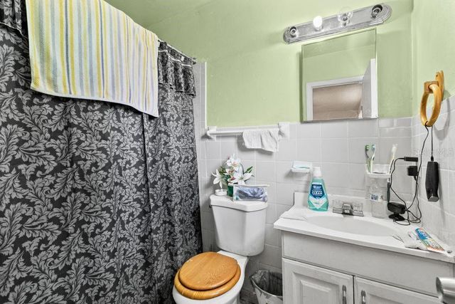 1211 POPPY AVENUE, Orlando, FL 32811