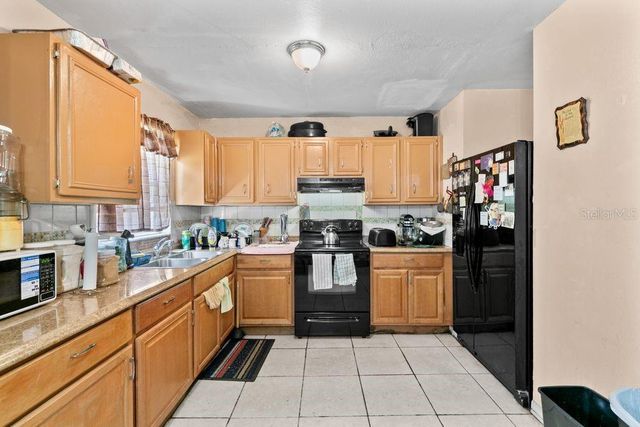 1211 POPPY AVENUE, Orlando, FL 32811