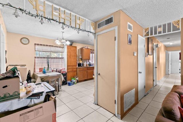 1211 POPPY AVENUE, Orlando, FL 32811