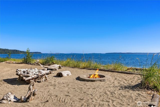 27865 Sandy Beach Lane NE, Kingston, WA 98346