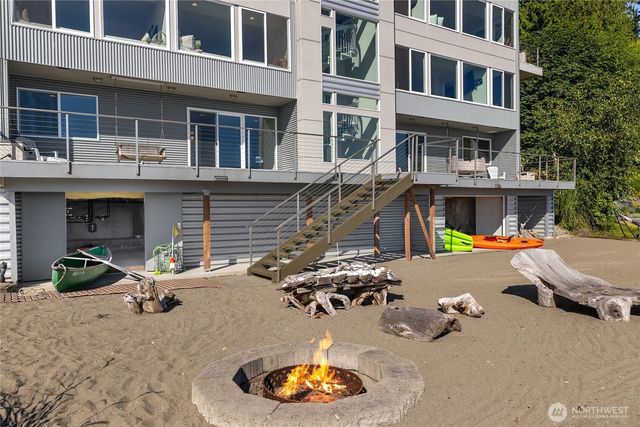 27865 Sandy Beach Lane NE, Kingston, WA 98346