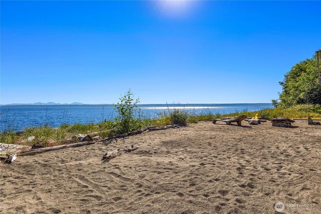 27865 Sandy Beach Lane NE, Kingston, WA 98346