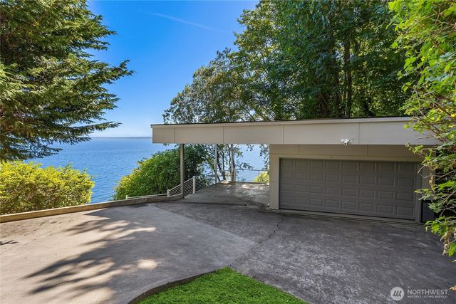 27865 Sandy Beach Lane NE, Kingston, WA 98346
