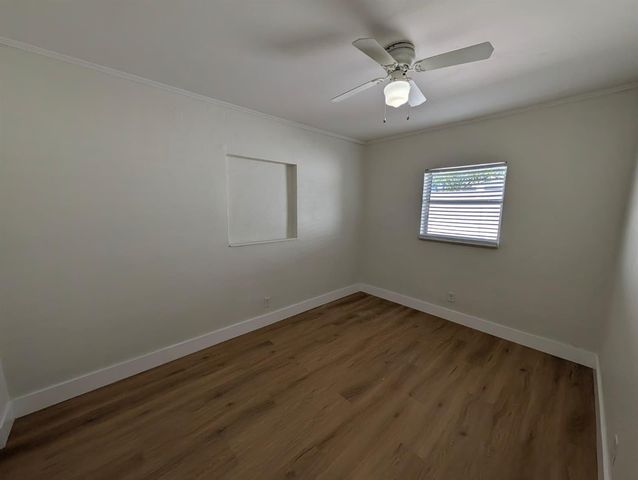 621 NE 56th Street, Oakland Park, FL 33334