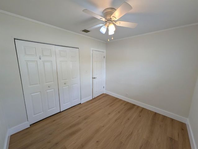 621 NE 56th Street, Oakland Park, FL 33334