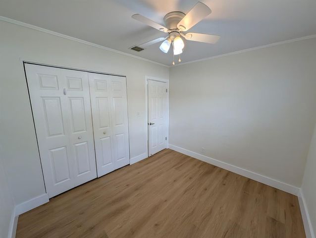 621 NE 56th Street, Oakland Park, FL 33334