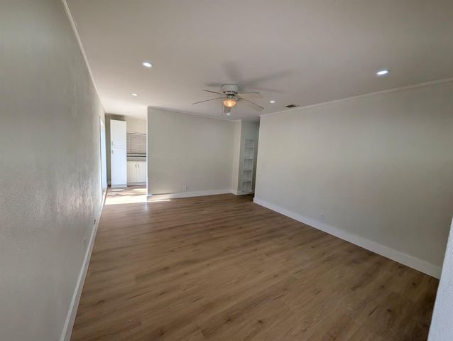 621 NE 56th Street, Oakland Park, FL 33334
