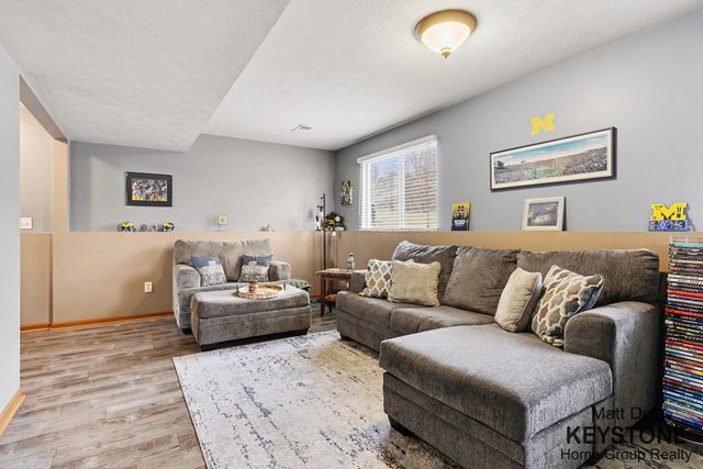 3567 Jacobs Corner Road NE, Rockford, MI 49341