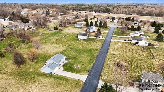 3567 Jacobs Corner Road NE, Rockford, MI 49341