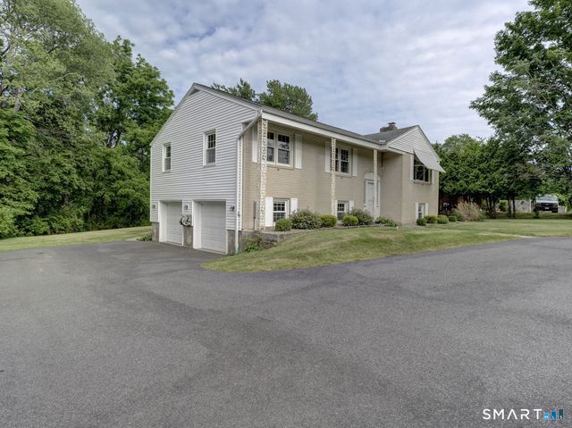 390 Ballfall Road, Middletown, CT 06457