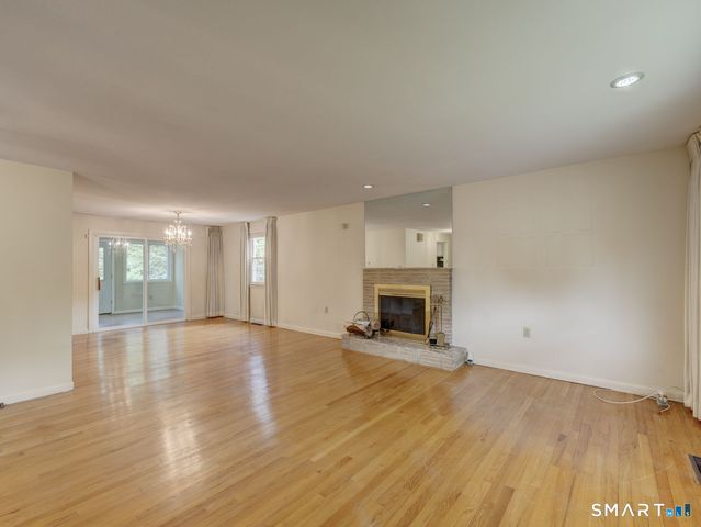 390 Ballfall Road, Middletown, CT 06457