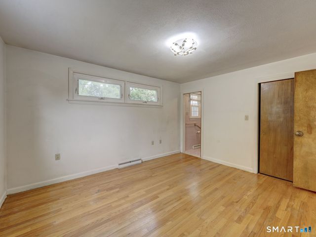 390 Ballfall Road, Middletown, CT 06457