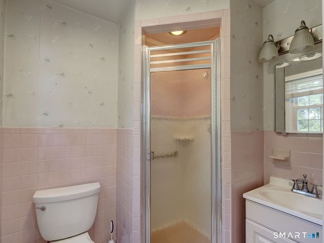 390 Ballfall Road, Middletown, CT 06457