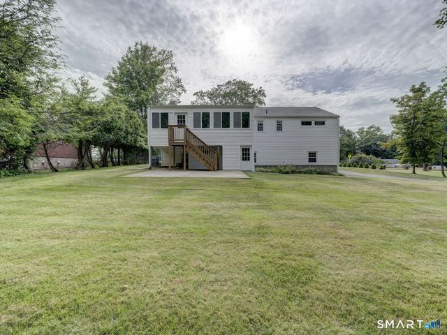 390 Ballfall Road, Middletown, CT 06457