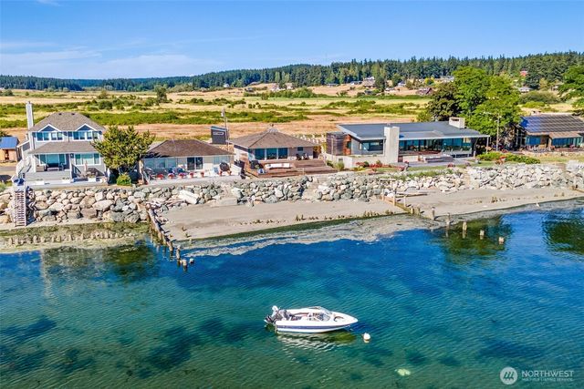 2556 Sunlight Beach Road, Clinton, WA 98236