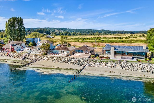 2556 Sunlight Beach Road, Clinton, WA 98236