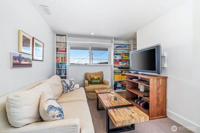 2556 Sunlight Beach Road, Clinton, WA 98236