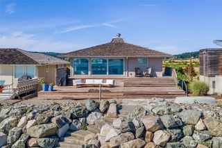 2556 Sunlight Beach Road, Clinton, WA 98236