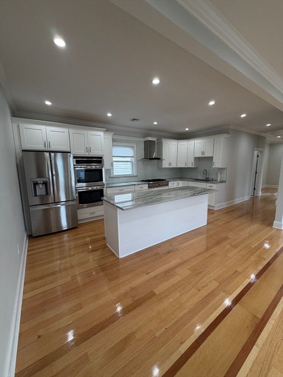 27 Lyon St 3, Boston, MA 02122